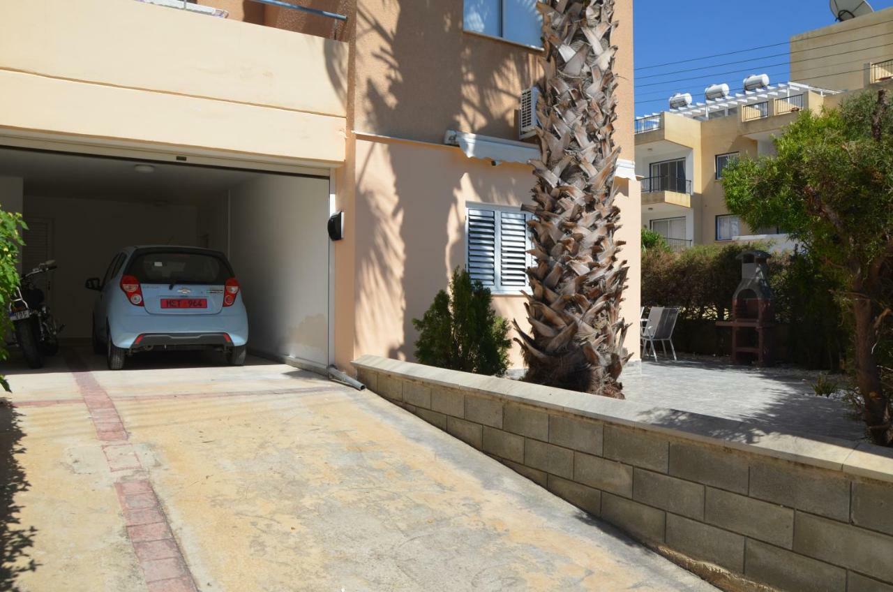 Pafia Sunbeach Townhouse Paphos Exterior photo